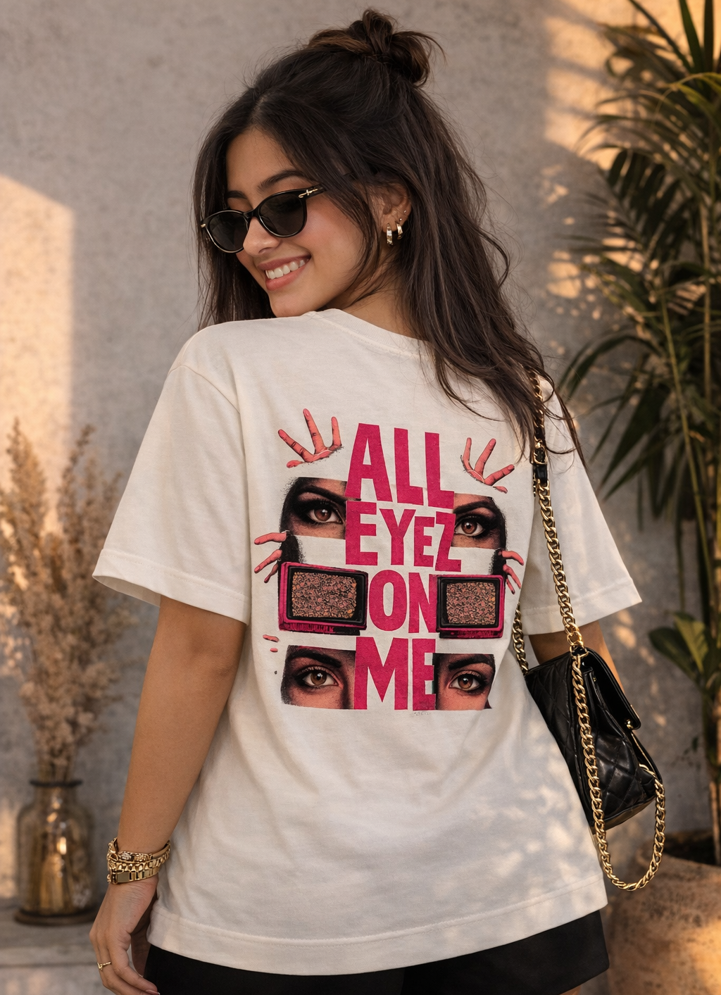 All eyes on me Oversized Tee